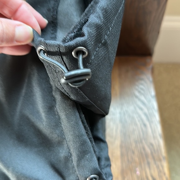 KAMIK ICE BUSTER WINTER BOOT. KIDS SIZE 5. Black. Wool Lined. Rubber BOTTOM. - Picture 7 of 13